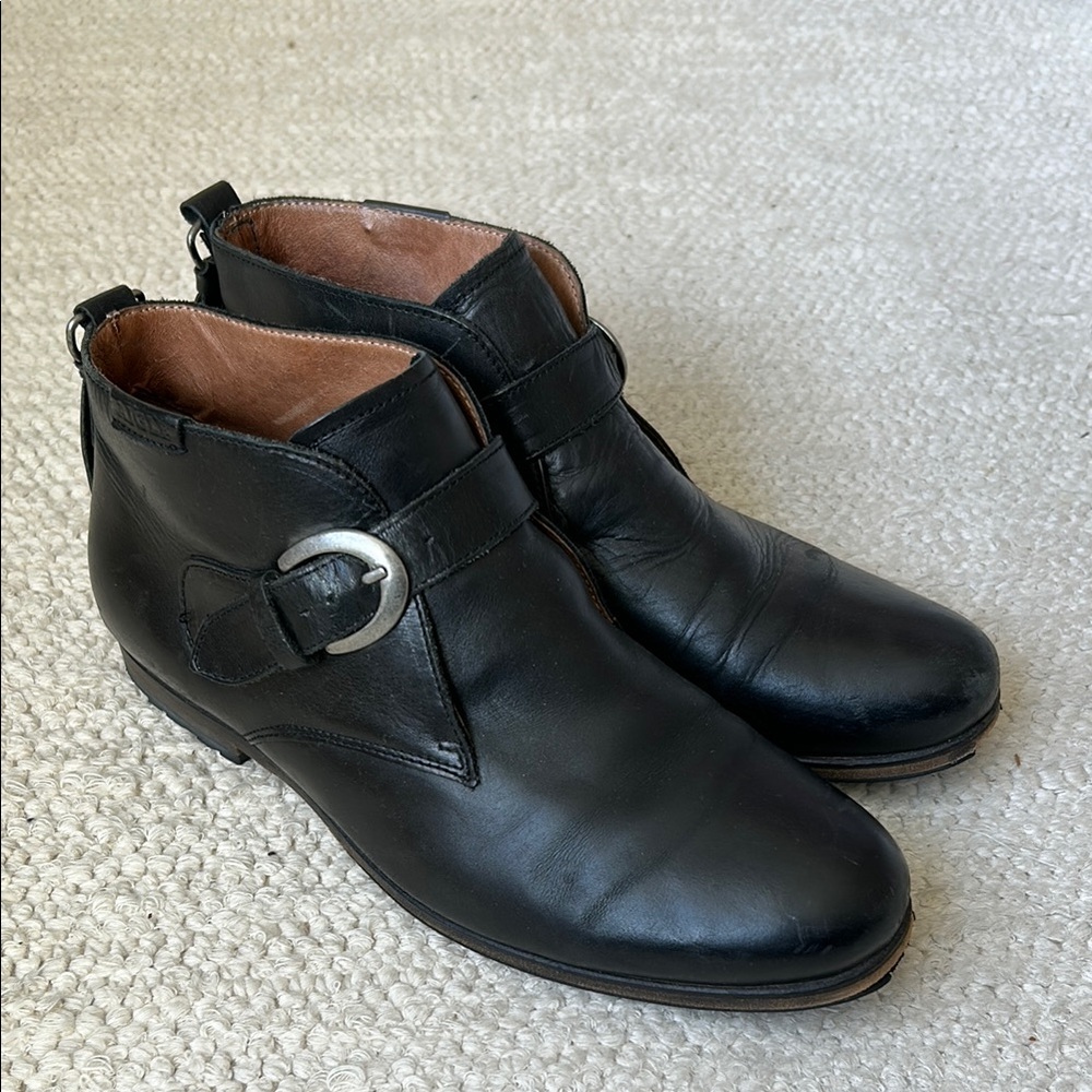 Aigle black leather ankle boots made in Portugal